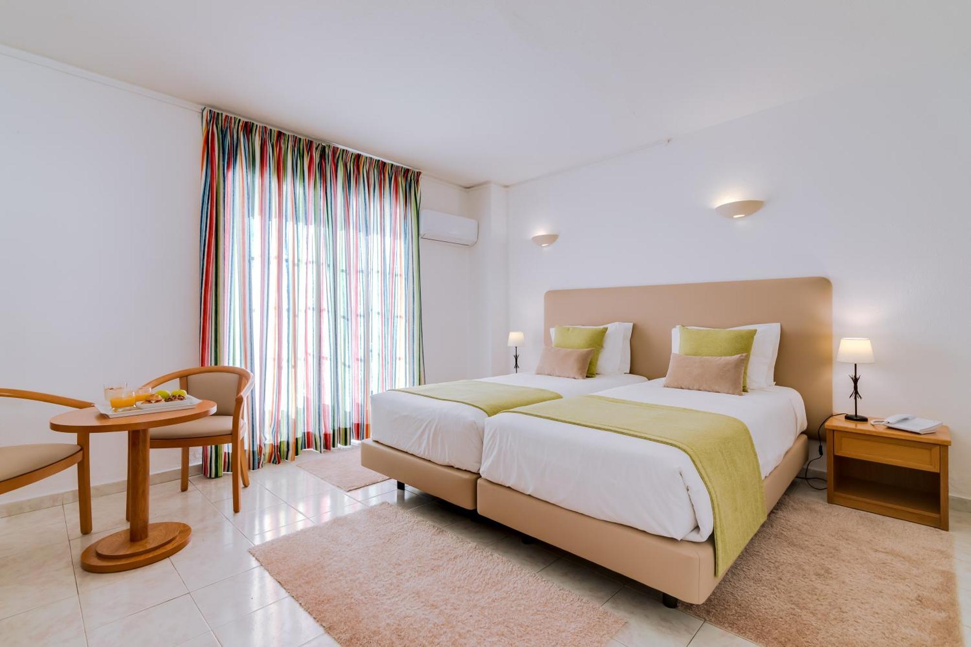 Monica Isabel Beach Club Albufeira Bilik gambar